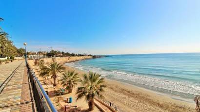 Återförsäljning - Apartment -
Punta Prima