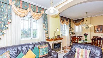 Resale - Villa -
La Zenia