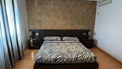 Resale - Villa -
Torrevieja