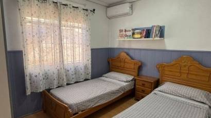 Resale - Villa -
Torrevieja