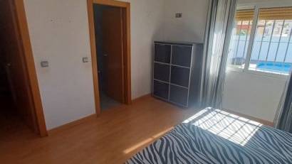 Resale - Villa -
Torrevieja