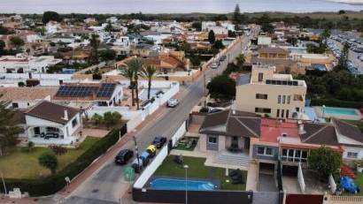 Resale - Villa -
Torrevieja