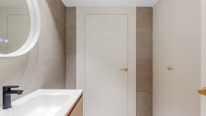 Resale - Apartment -
Alicante