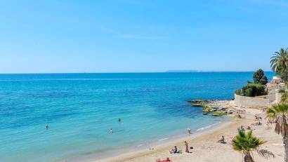 Resale - Apartment -
Alicante