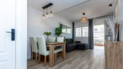 Resale - Townhouse -
Los Altos