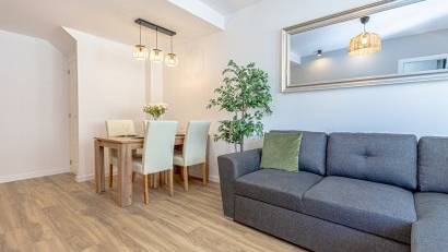 Resale - Townhouse -
Los Altos