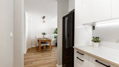 Resale - Townhouse -
Los Altos