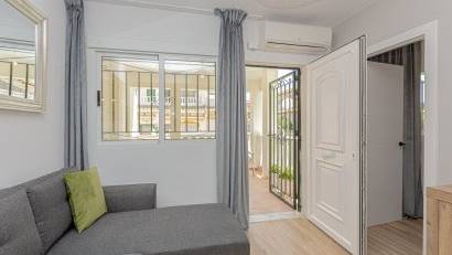 Resale - Townhouse -
Los Altos