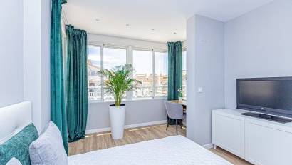 Resale - Townhouse -
Los Altos