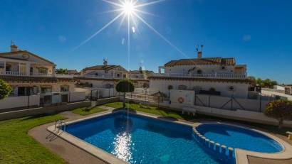 Resale - Townhouse -
Los Altos