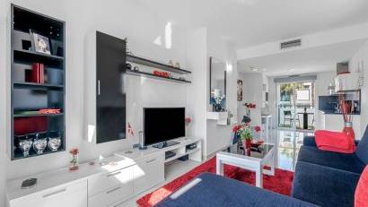 Återförsäljning - Bungalow -
Punta Prima