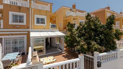 Återförsäljning - Radhus -
La Zenia