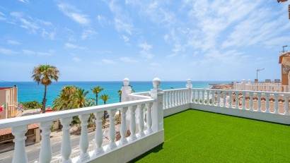 Resale - Villa -
Torrevieja