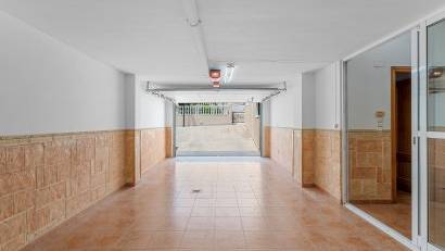 Resale - Villa -
Torrevieja