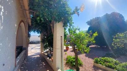 Resale - Finca -
La Marina