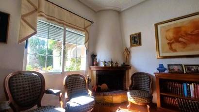 Resale - Finca -
La Marina