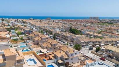Återförsäljning - Villa -
Torrevieja - Aguas Nuevas