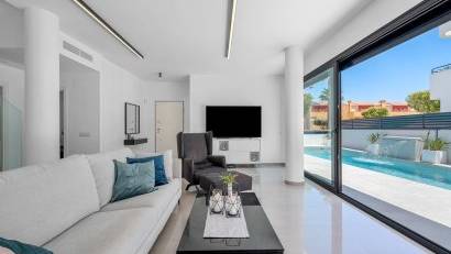 Återförsäljning - Villa -
Guardamar del Segura