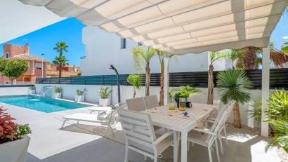 Återförsäljning - Villa -
Guardamar del Segura