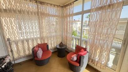 Återförsäljning - Villa -
Villamartin - Villamartín