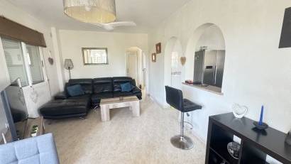 Återförsäljning - Villa -
Villamartin - Villamartín