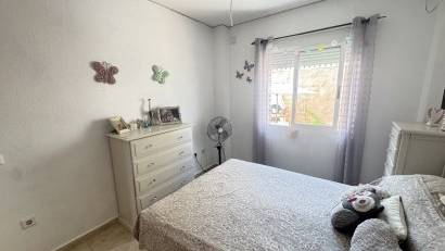 Återförsäljning - Villa -
Villamartin - Villamartín