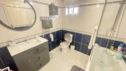 Återförsäljning - Villa -
Villamartin - Villamartín