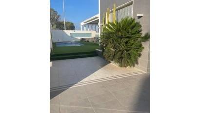 Återförsäljning - Detached villa -
Pilar de la Horadada - Costa Blanca Sur