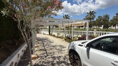 Återförsäljning - Detached villa -
Orihuela - Costa Blanca Sur