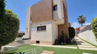 Reventa - Detached villa -
Torrevieja - Costa Blanca Sur