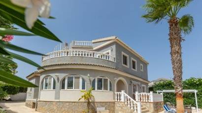Resale - Villa -
San Fulgencio