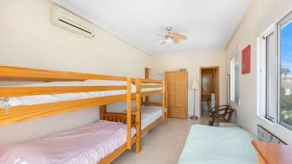 Resale - Villa -
San Fulgencio