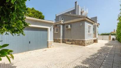Resale - Villa -
San Fulgencio