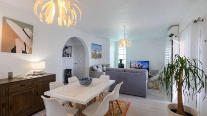 Resale - Villa -
Orihuela