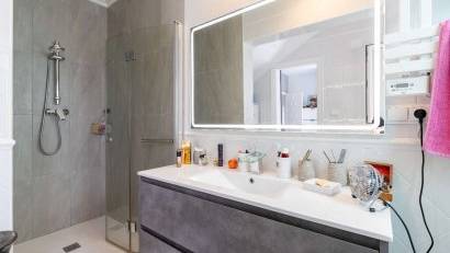 Resale - Villa -
Orihuela