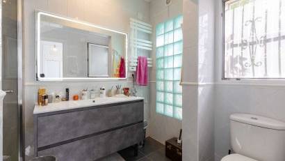 Resale - Villa -
Orihuela