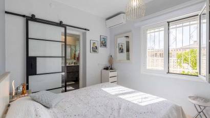 Resale - Villa -
Orihuela