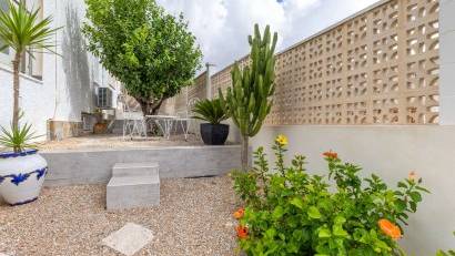 Resale - Villa -
Orihuela