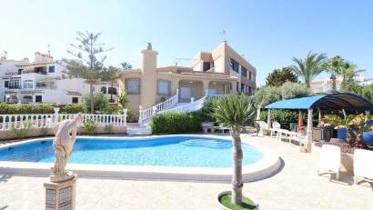 Återförsäljning - Villa -
Cabo Roig - MUY CERCA DE LA PLAYA