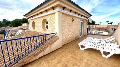 Resale - Townhouse -
Orihuela Costa - Campoamor