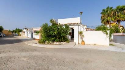 Återförsäljning - Bungalow -
Torrevieja - Torreta