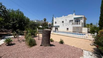 Resale - Villa -
San Miguel - Villamartín