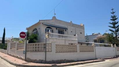 Resale - Villa -
San Miguel - Villamartín
