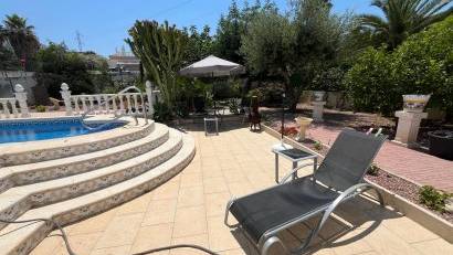 Resale - Villa -
San Miguel - Villamartín