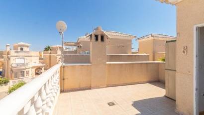 Återförsäljning - Villa -
Torrevieja - Los altos