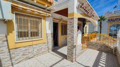 Återförsäljning - Bungalow -
Torrevieja