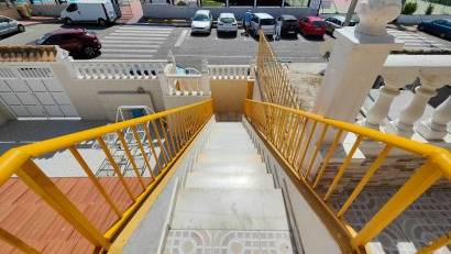 Återförsäljning - Bungalow -
Torrevieja