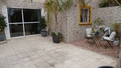 Reventa - Villa -
Playa Flamenca