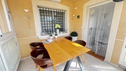 Reventa - Villa -
Villamartin - Villamartín