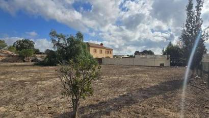 Resale - Finca -
Los Montesinos